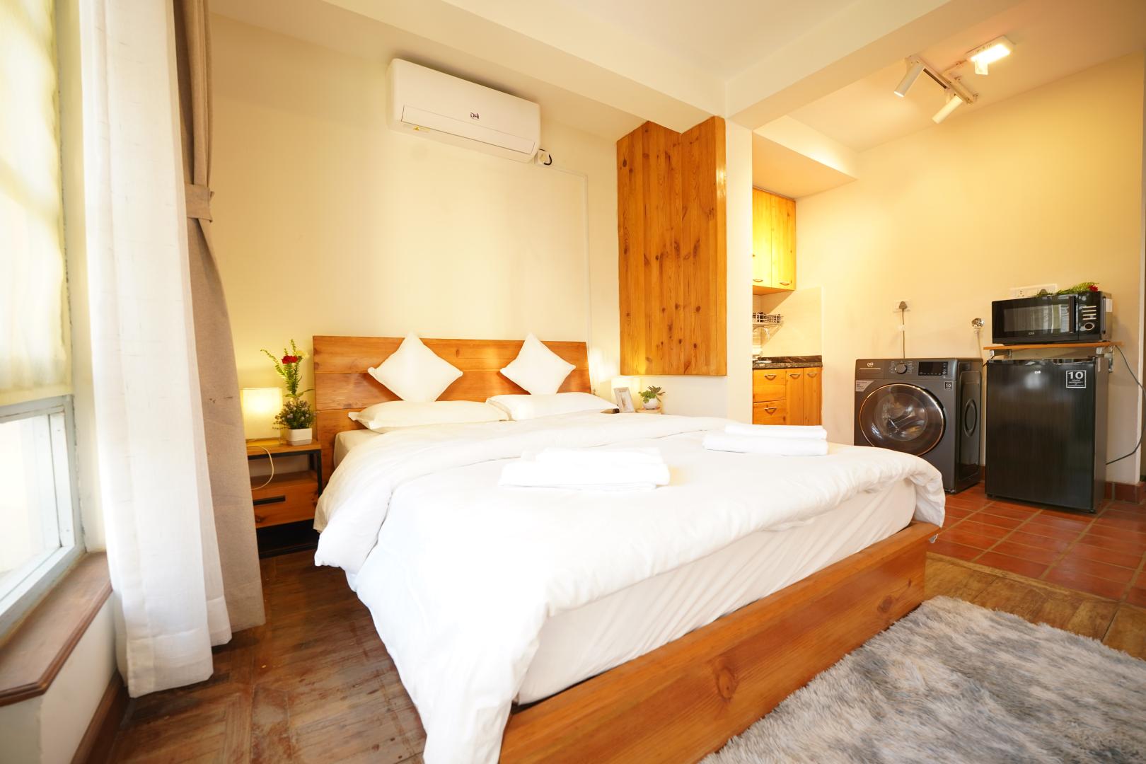 Whispering Winds- One Bedroom Studio Apartment interior view